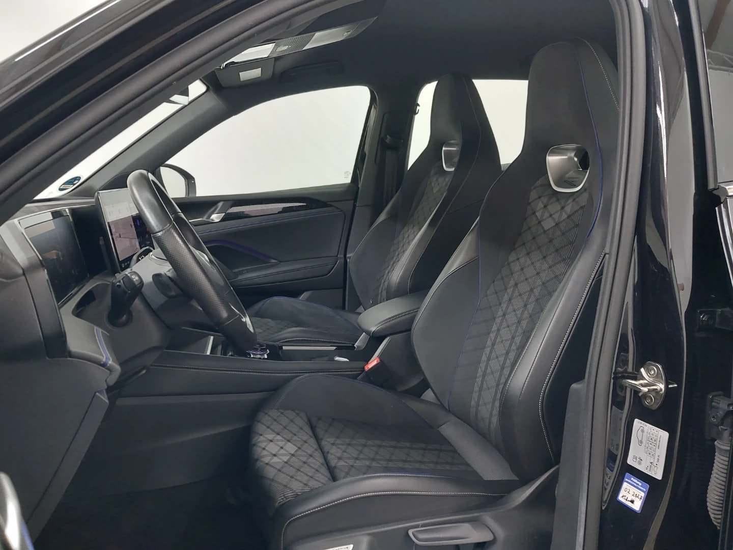 VW Tiguan 2,0 TDI DSG,R-LINE,IQ LIGHT,KAMERA,KUKA,SERVISNA, fotografija 10