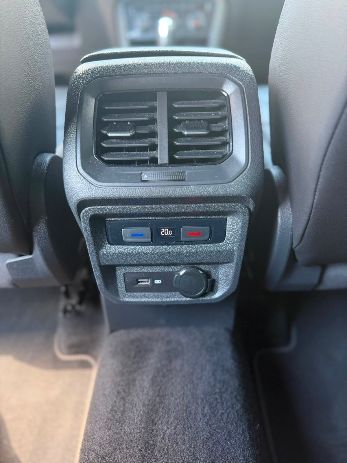 VW Tiguan 2.0 bitdi automatik **REZERVIRAN**, fotografija 5