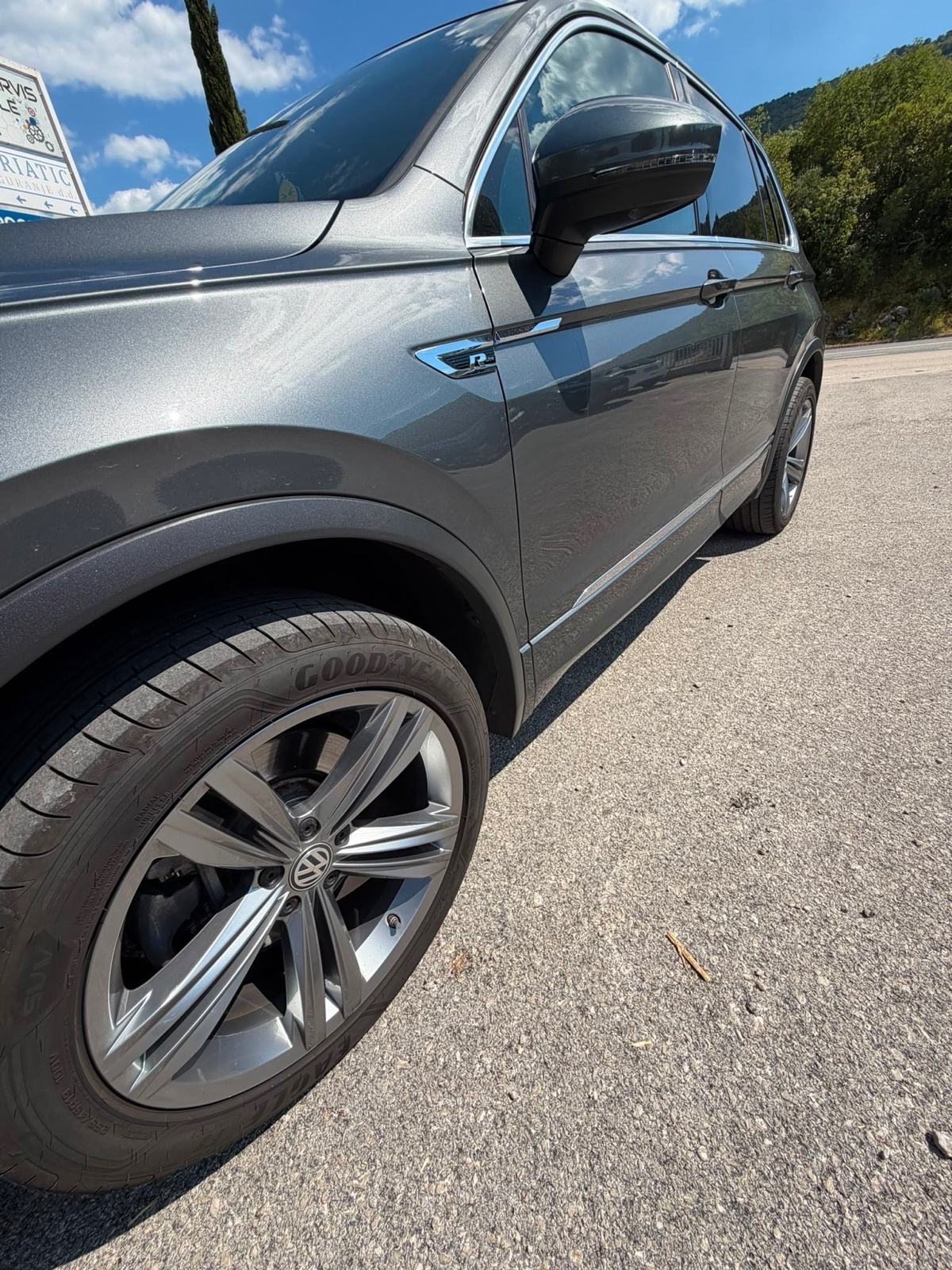 VW Tiguan 2.0 bitdi automatik **REZERVIRAN**, fotografija 13
