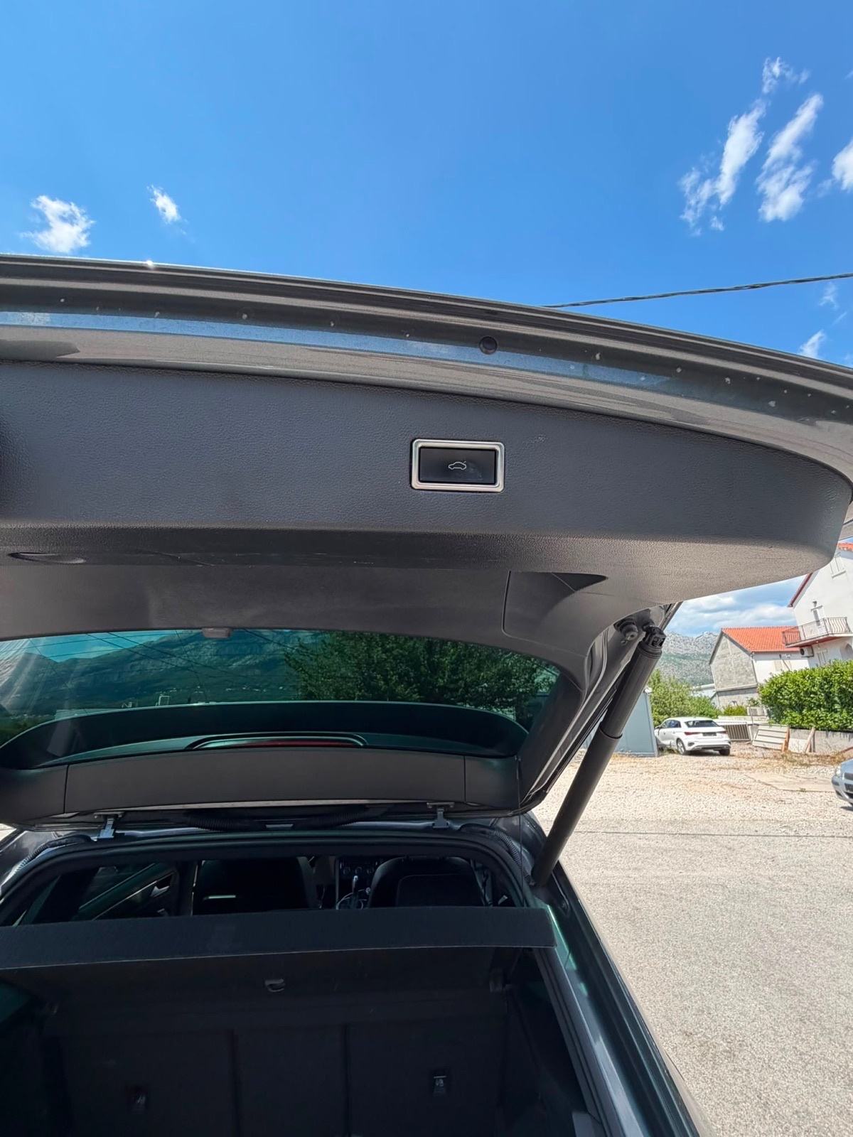 VW Tiguan 2.0 bitdi automatik **REZERVIRAN**, fotografija 19
