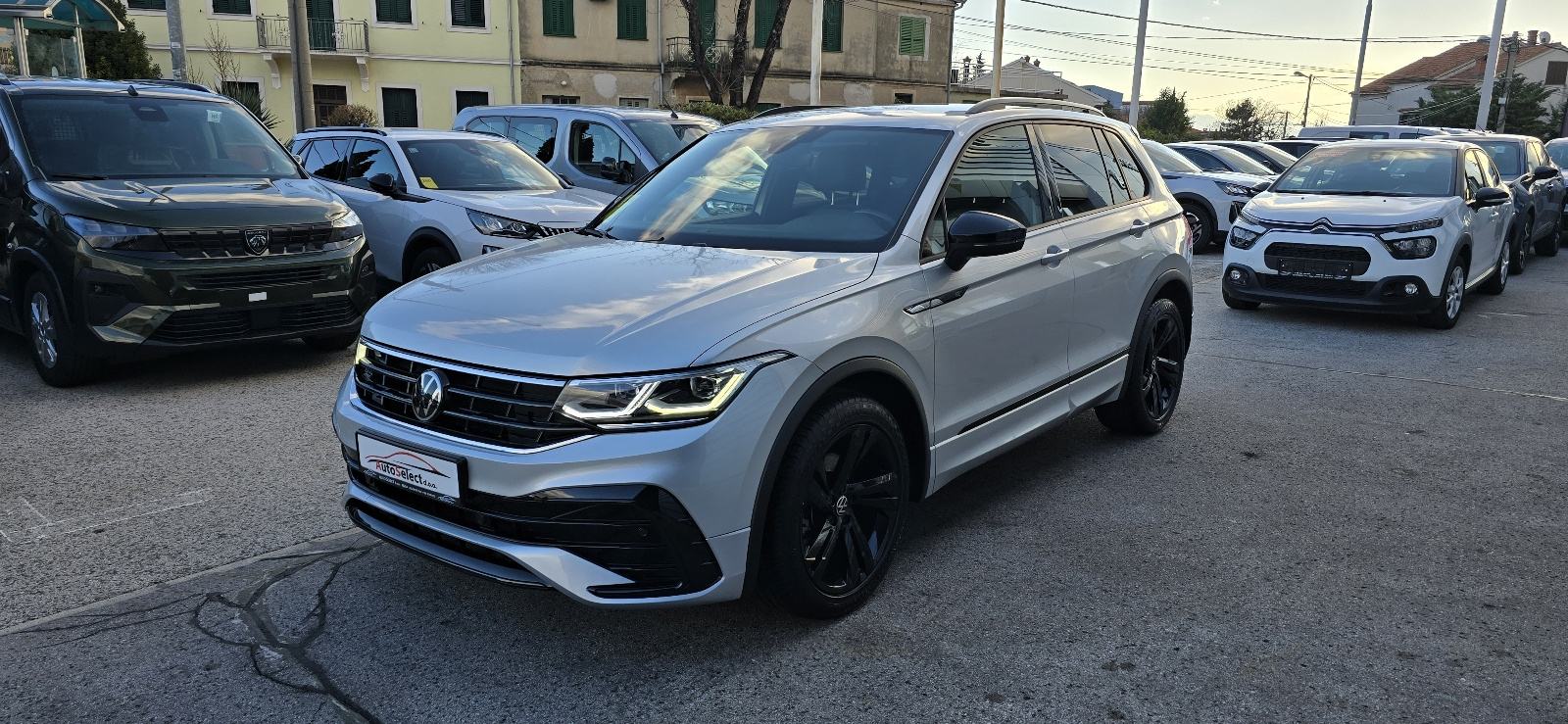 VW Tiguan 2,0 DSG R LINE - 2021 - 100.000km - NAVI - FULL - REG 1 GOD!, fotografija 1