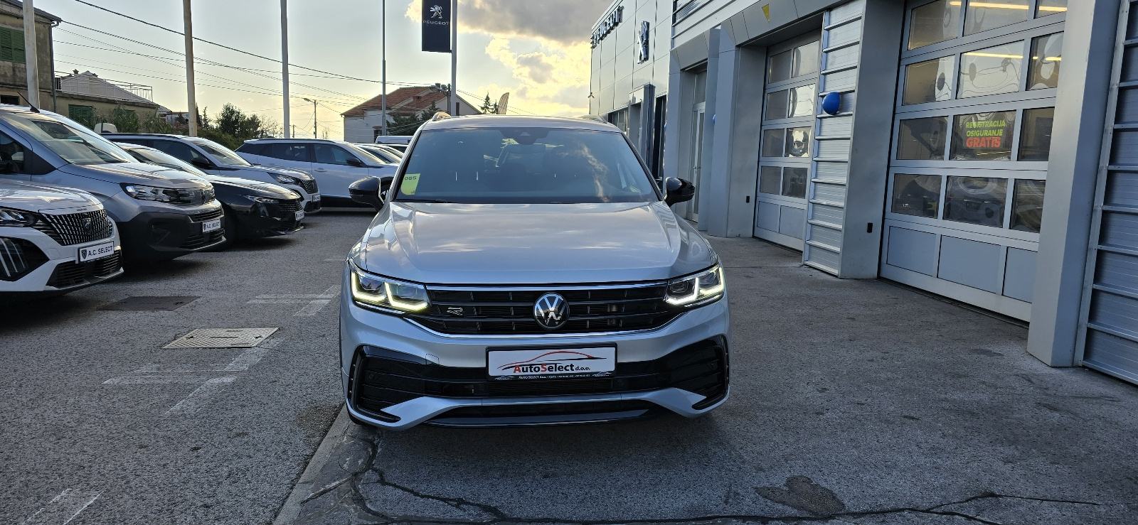 VW Tiguan 2,0 DSG R LINE - 2021 - 100.000km - NAVI - FULL - REG 1 GOD!, fotografija 3