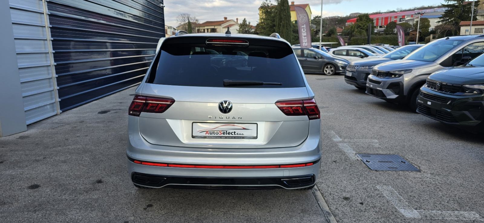 VW Tiguan 2,0 DSG R LINE - 2021 - 100.000km - NAVI - FULL - REG 1 GOD!, fotografija 7
