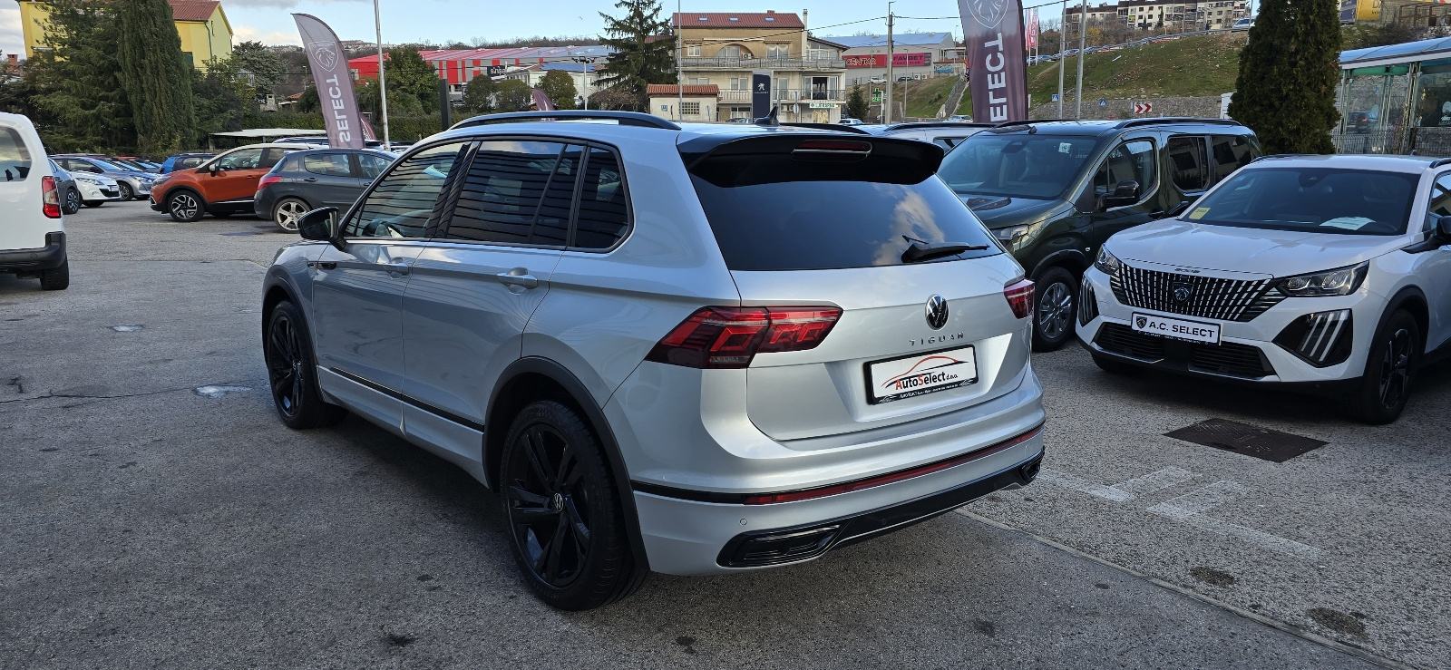 VW Tiguan 2,0 DSG R LINE - 2021 - 100.000km - NAVI - FULL - REG 1 GOD!, fotografija 5