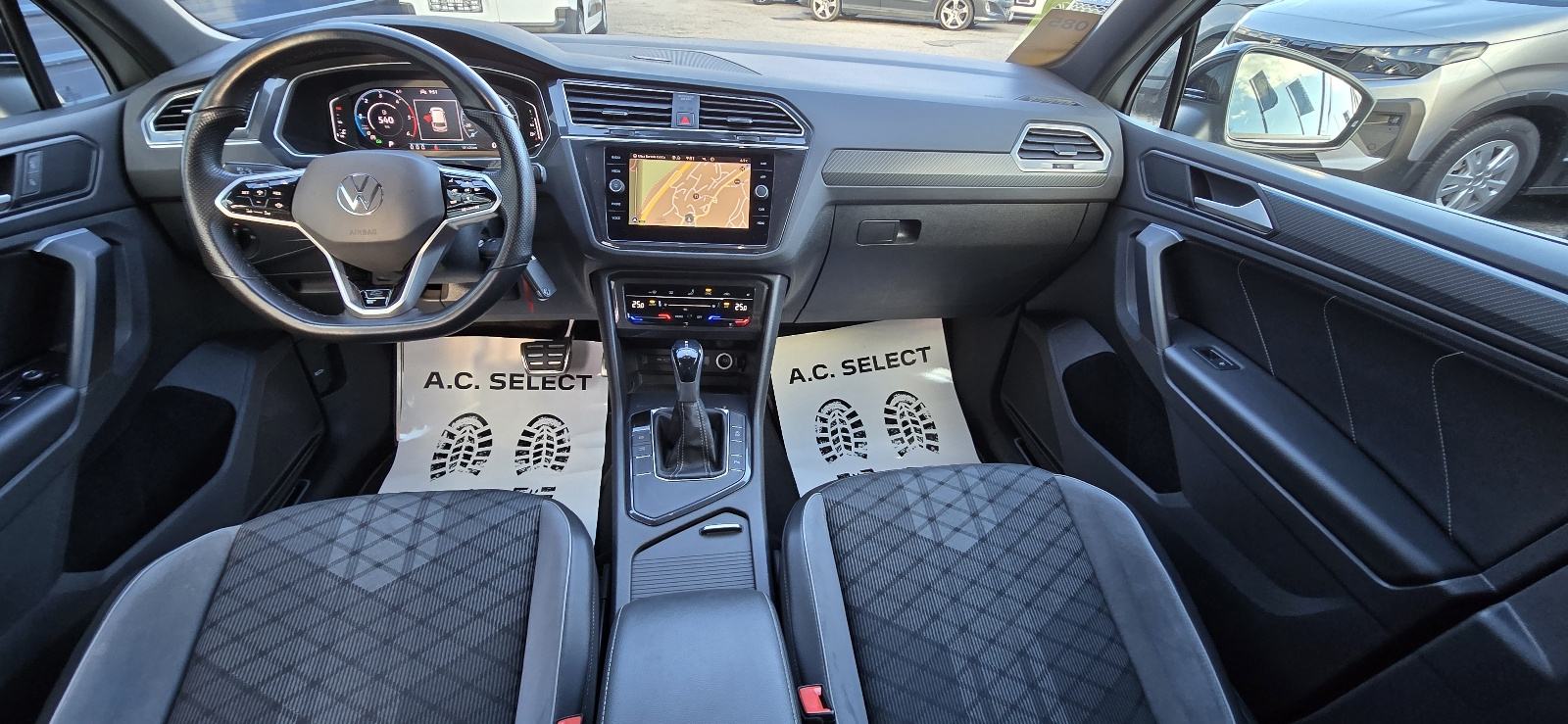 VW Tiguan 2,0 DSG R LINE - 2021 - 100.000km - NAVI - FULL - REG 1 GOD!, fotografija 12