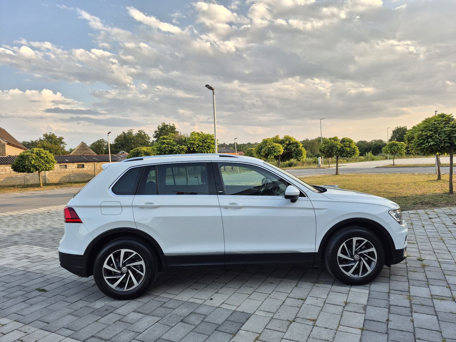 VW Tiguan 2,0 TDI 110kw SOUND,LED,el.kuka,navigacija, senzori, ACC, fotografija 10