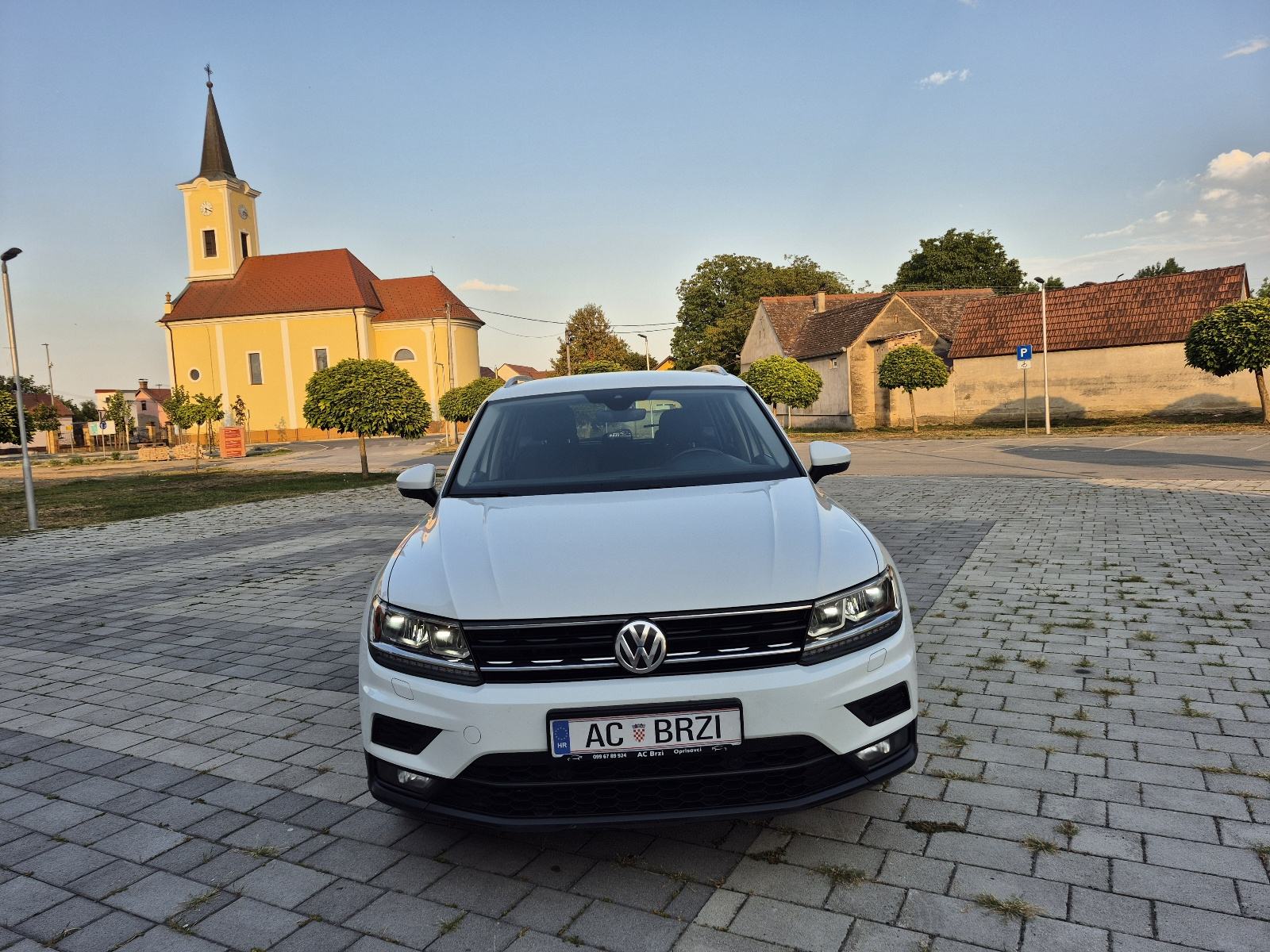 VW Tiguan 2,0 TDI 110kw SOUND,LED,el.kuka,navigacija, senzori, ACC, fotografija 13