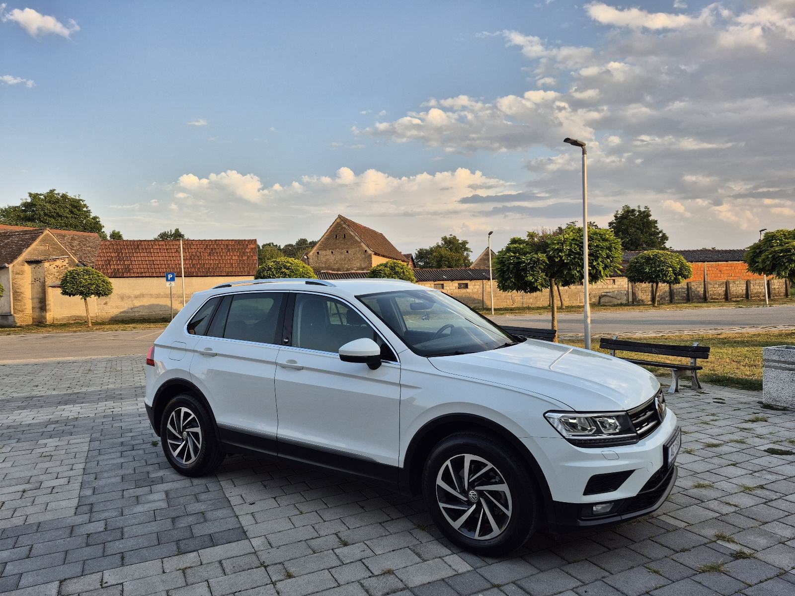 VW Tiguan 2,0 TDI 110kw SOUND,LED,el.kuka,navigacija, senzori, ACC, fotografija 11