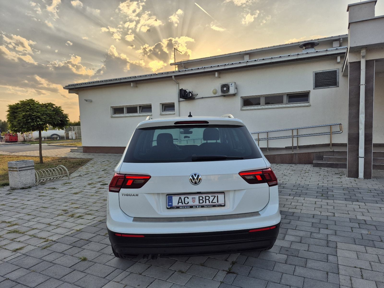 VW Tiguan 2,0 TDI 110kw SOUND,LED,el.kuka,navigacija, senzori, ACC, fotografija 15