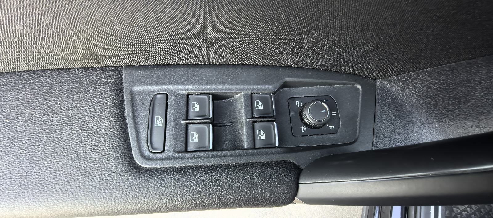 VW Tiguan 2,0 TDI Highline 4Motion 4x4 127000KM automatik, fotografija 9