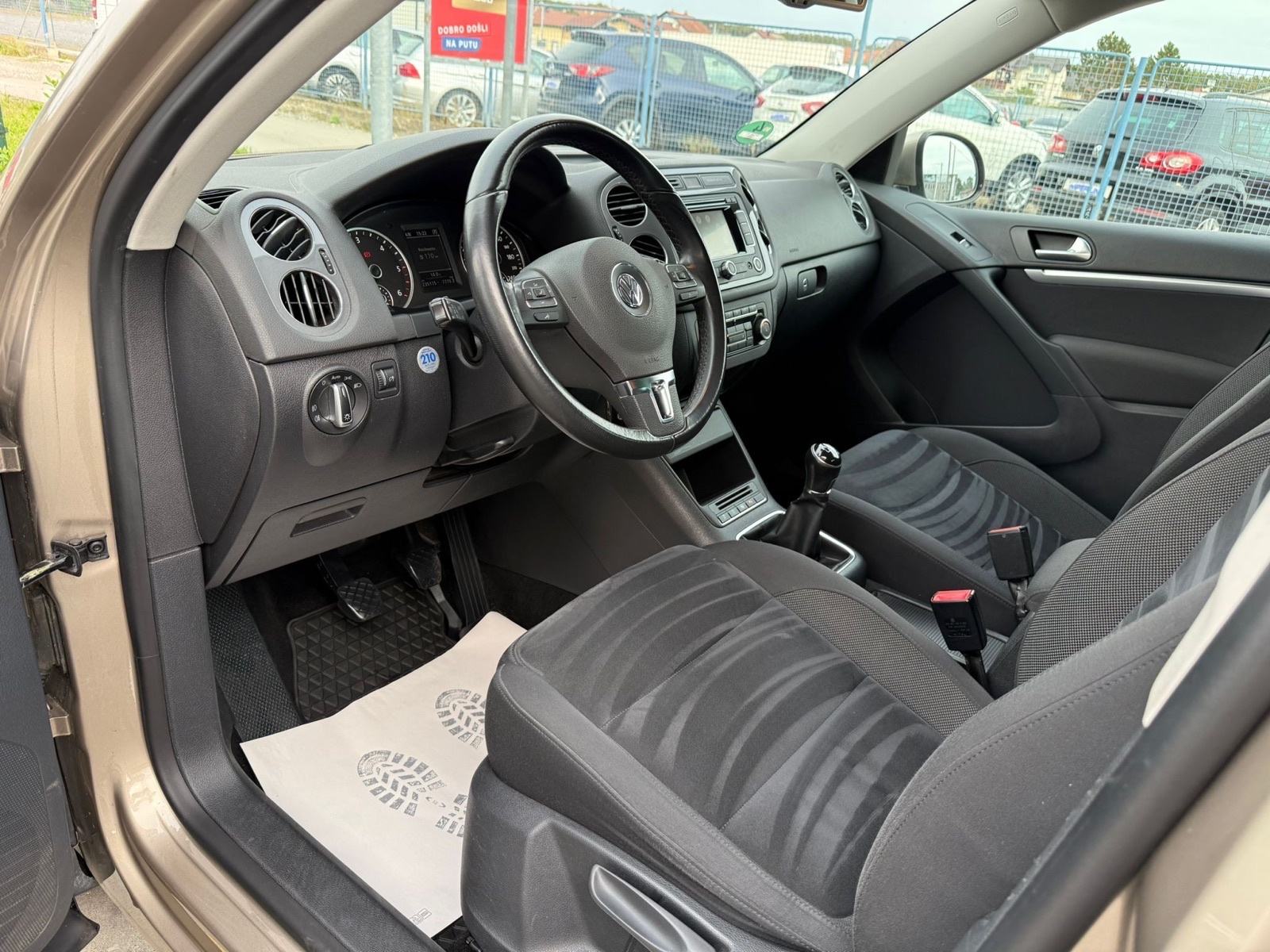 VW Tiguan 2,0 TDI 140ks HIGHLINE XENON LED NAVI TOP 11,999€!!!, fotografija 13