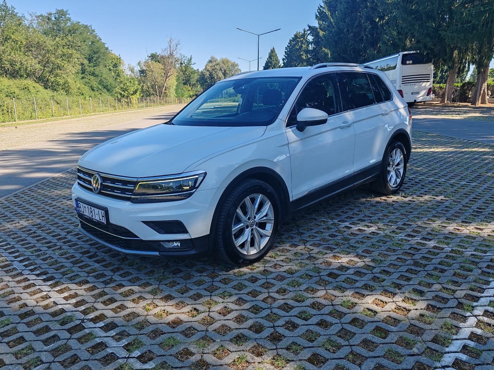 VW Tiguan 2,0 TDI 150 KS DSG HIGHLINE MATRIX VIRTUAL COCKPIT VELUR AMB, fotografija 8