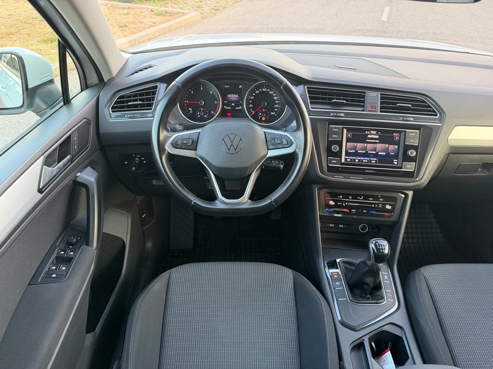 •• VW TIGUAN •• 2.0 TDI •• 2021 GODINA •• REG GOD DANA ••, fotografija 8