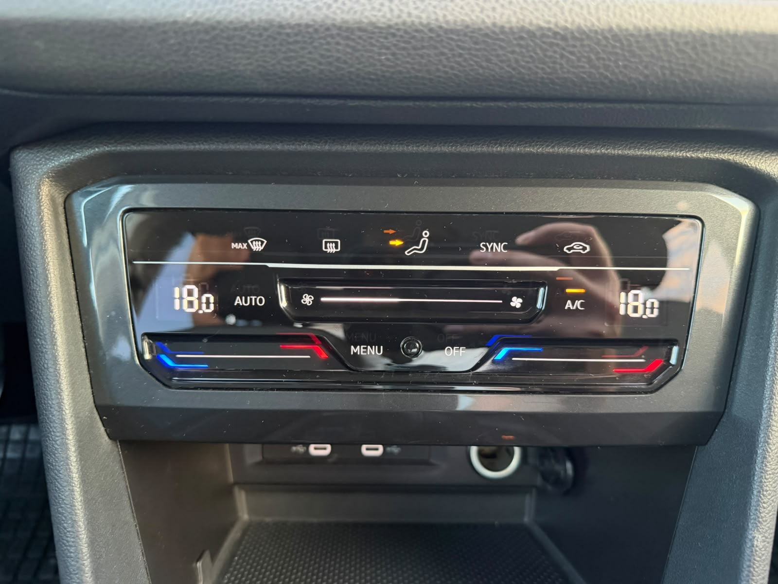 •• VW TIGUAN •• 2.0 TDI •• 2021 GODINA •• REG GOD DANA ••, fotografija 14