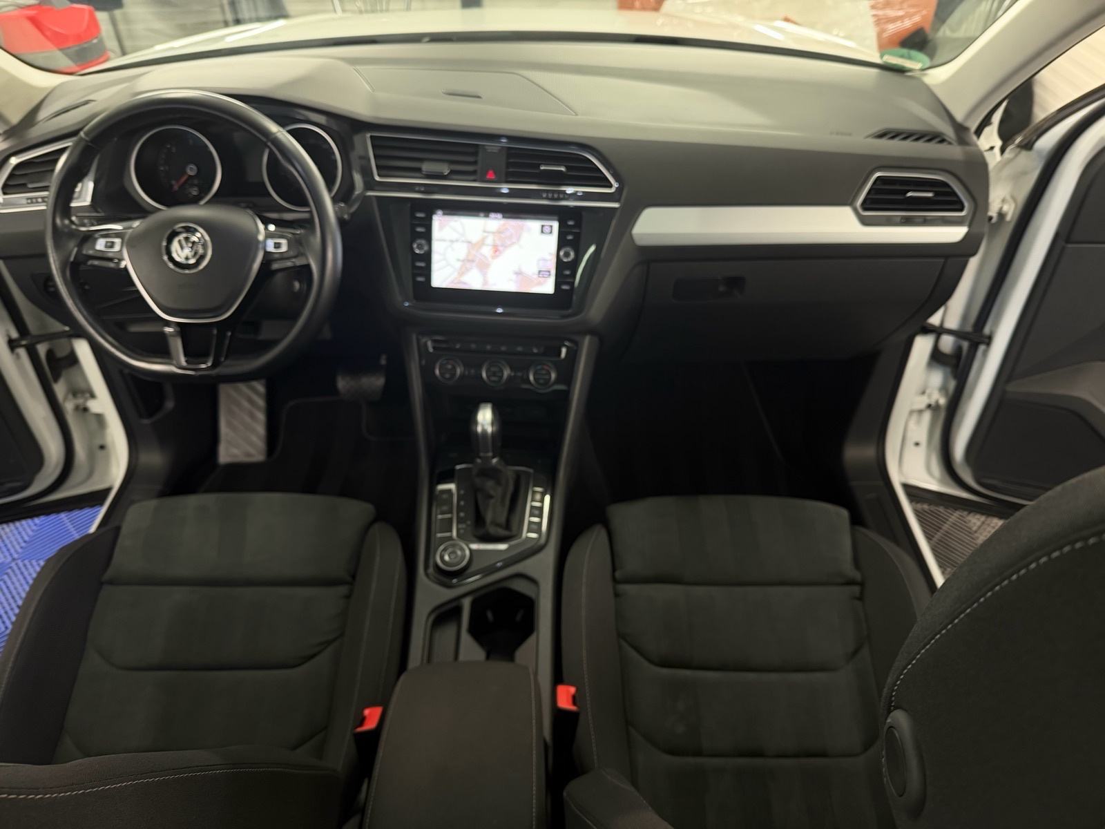 VW Tiguan 2.0 Tdi 4 Motion ,Highline automatik, fotografija 9