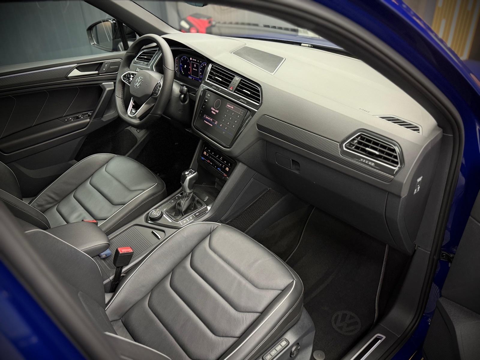 VW Tiguan 2,0 TDI 4motion R-line, fotografija 8