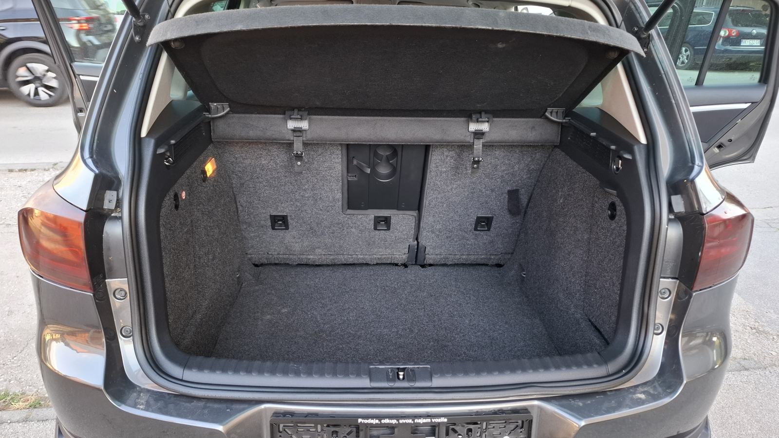 VW Tiguan 2,0 TDI automatik, 4x4, napravljen servis, bez ulaganja, fotografija 13