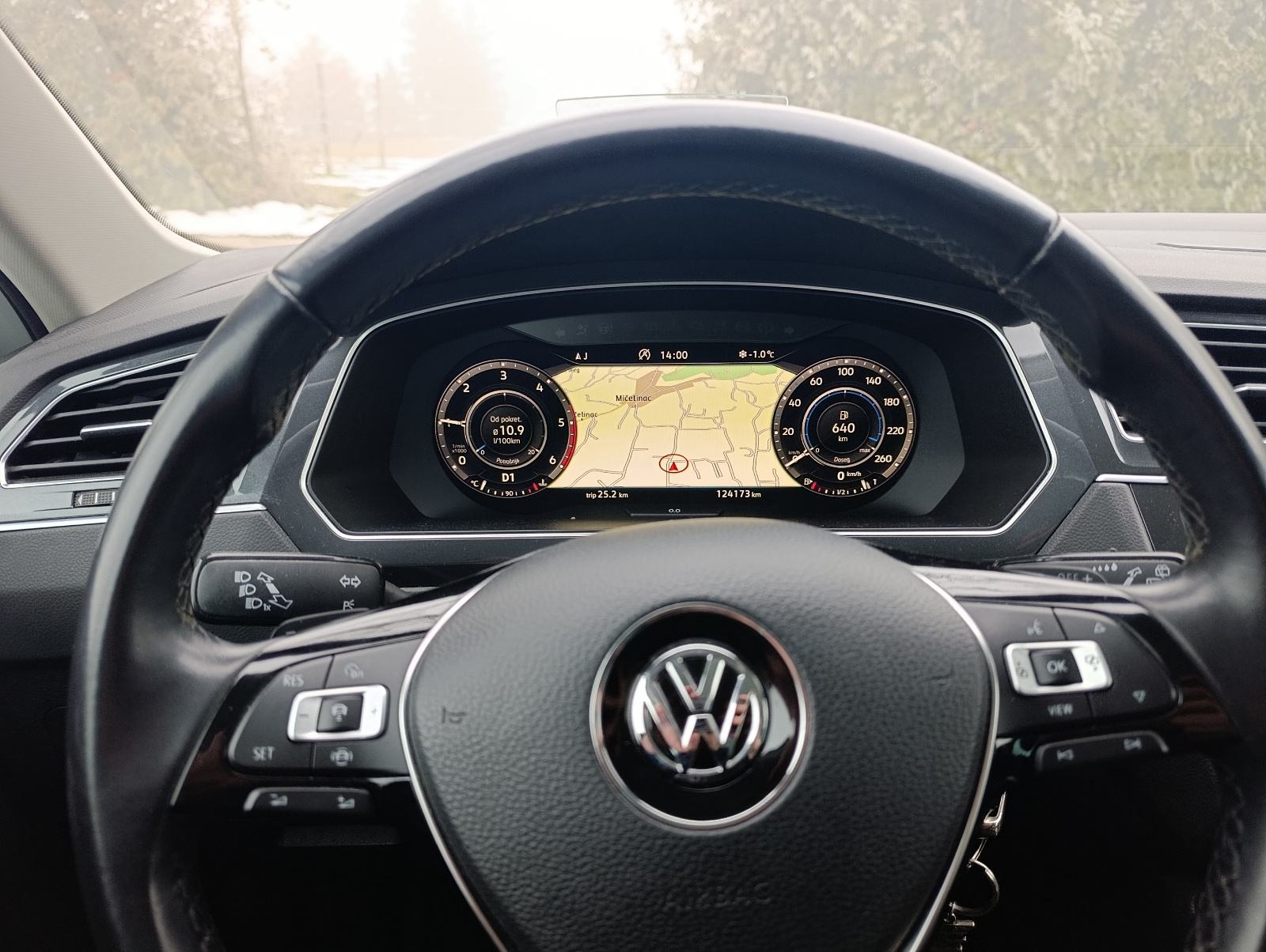 VW Tiguan r-line 4x4, fotografija 9