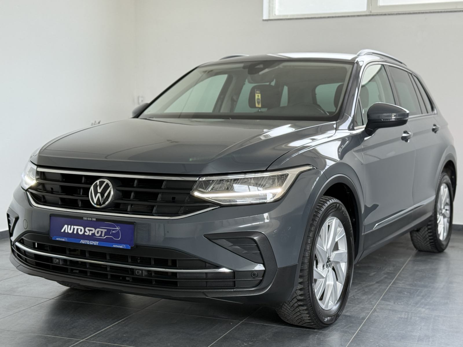 VW Tiguan 2,0 TDI DSG • 4X4 • ACC • JAMSTVO 24MJ • LEASING 0% UČEŠĆA, fotografija 2