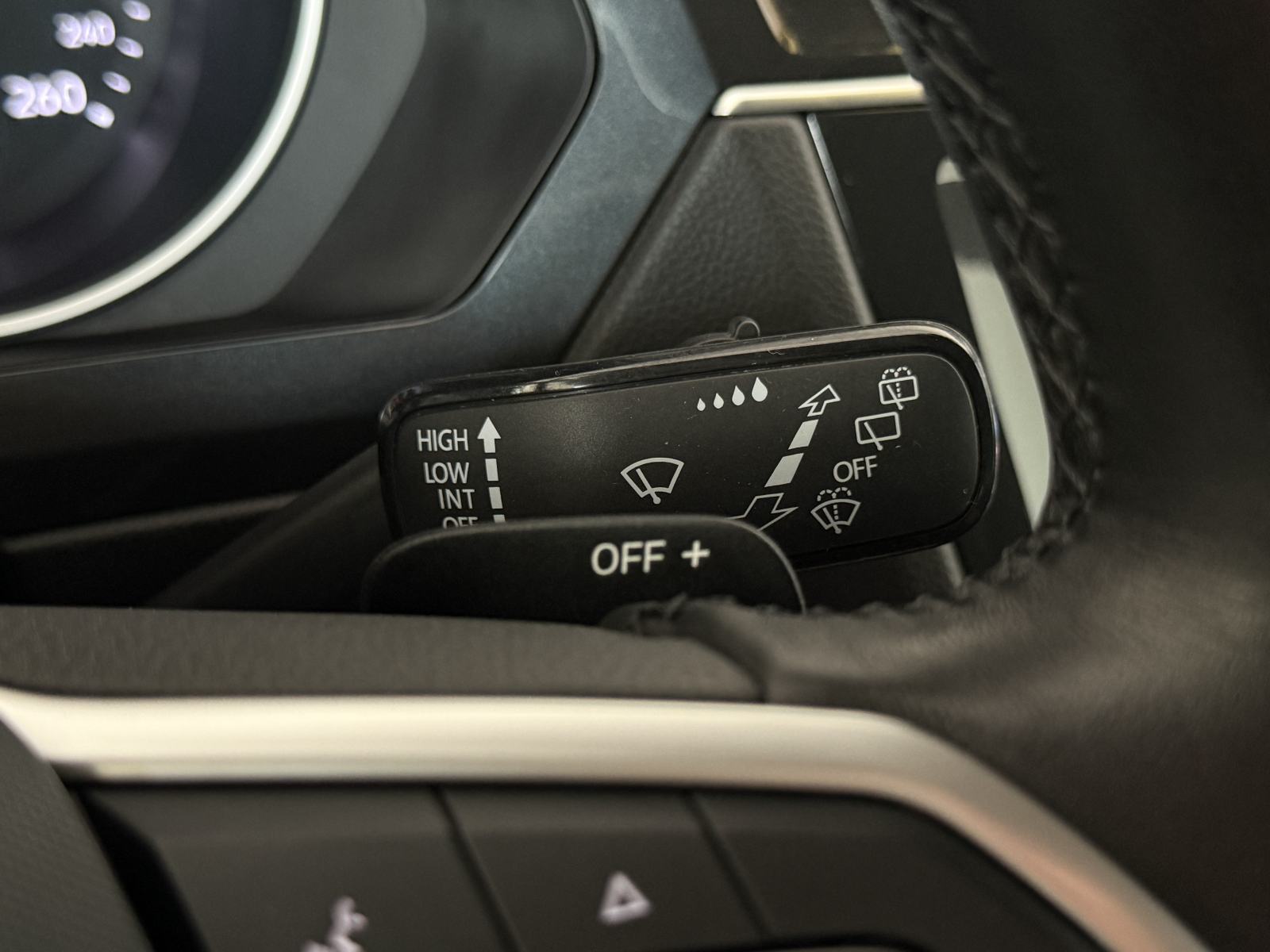 VW Tiguan 2,0 TDI DSG • 4X4 • ACC • JAMSTVO 24MJ • LEASING 0% UČEŠĆA, fotografija 13