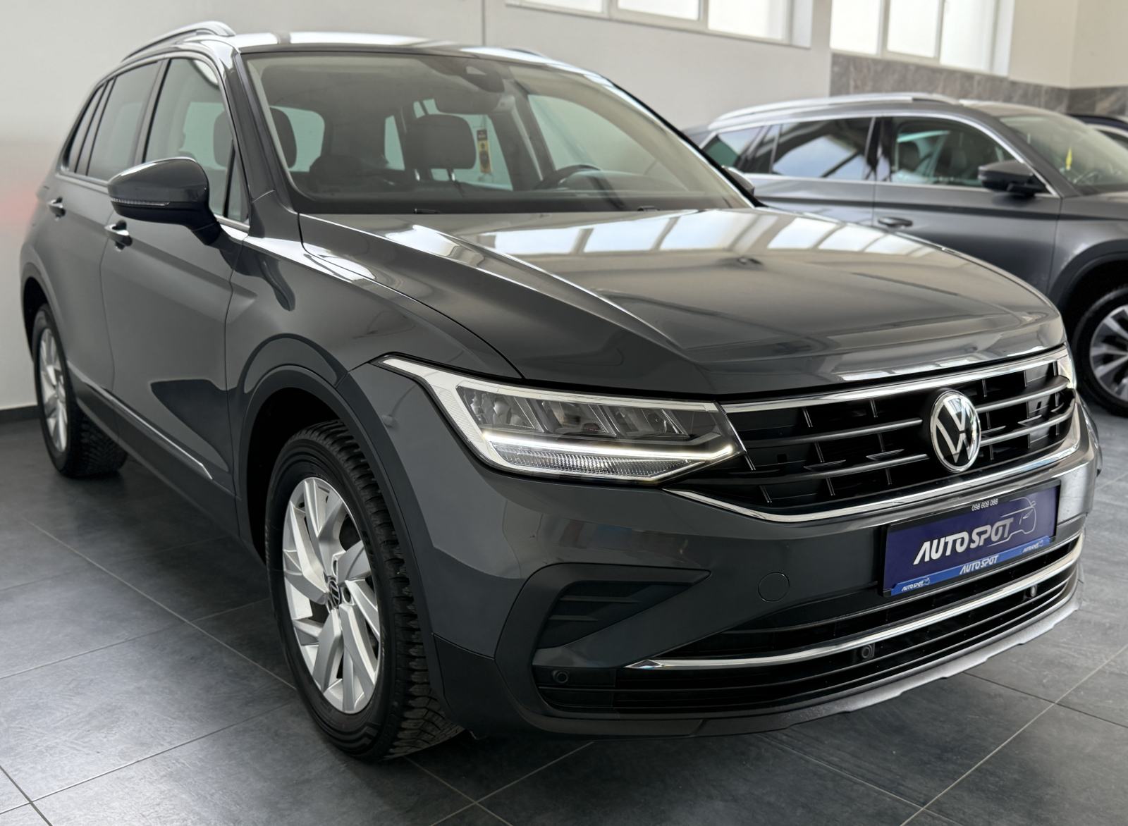 VW Tiguan 2,0 TDI DSG • 4X4 • ACC • JAMSTVO 24MJ • LEASING 0% UČEŠĆA, fotografija 4
