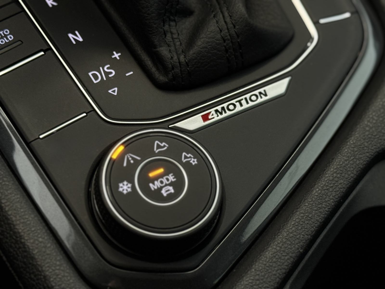 VW Tiguan 2,0 TDI DSG • 4X4 • ACC • JAMSTVO 24MJ • LEASING 0% UČEŠĆA, fotografija 16