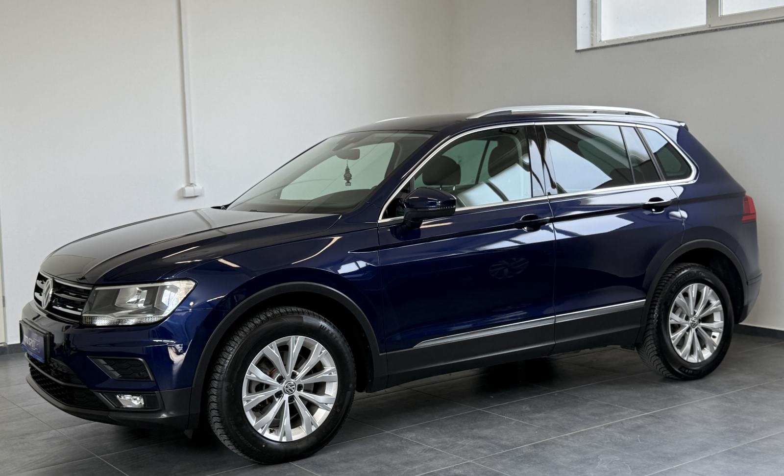 VW Tiguan 2,0 TDI DSG • 4X4 • ACC • JAMSTVO 24MJ • LEASING 0% UČEŠĆA, fotografija 3