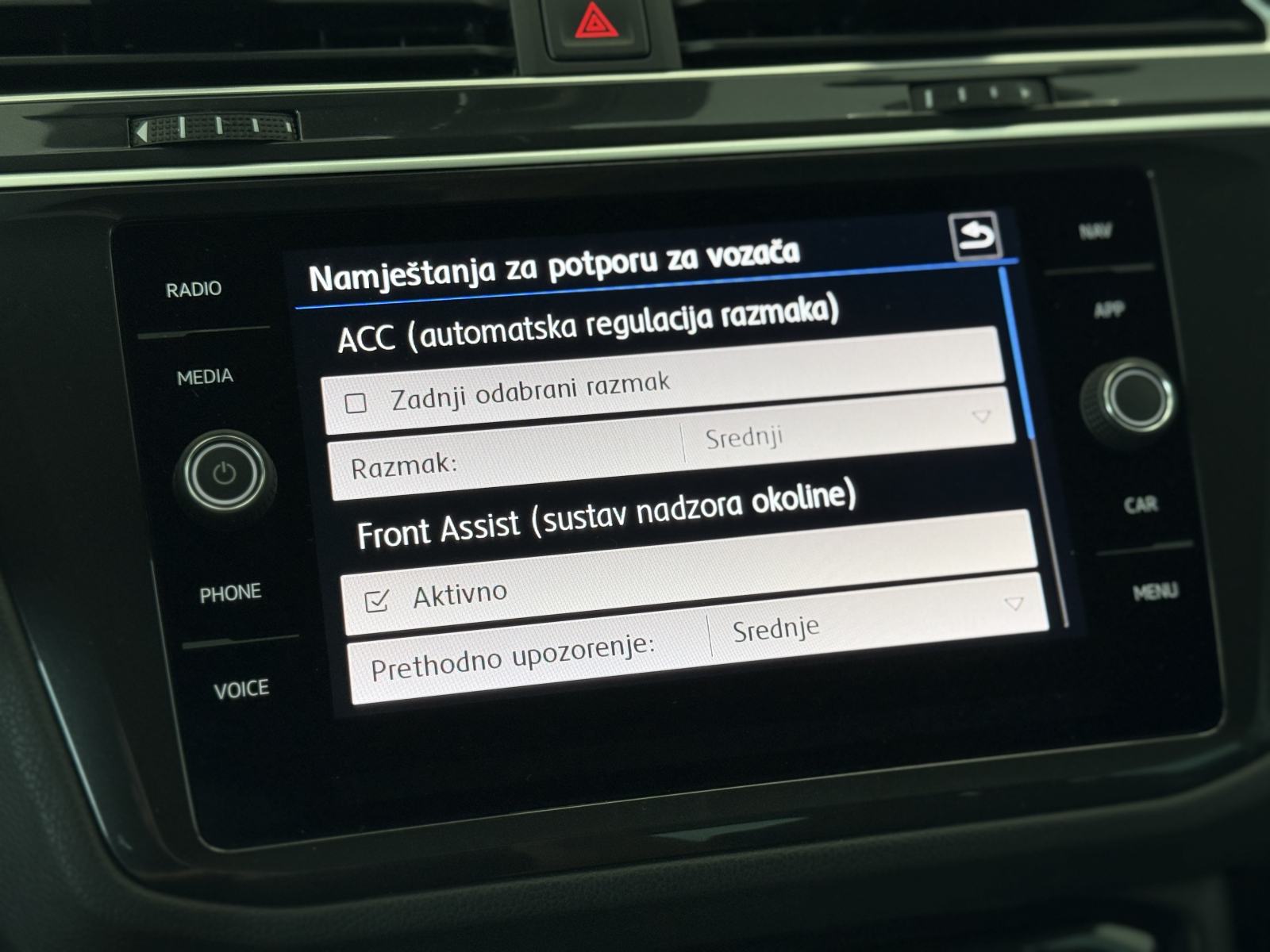 VW Tiguan 2,0 TDI DSG • 4X4 • ACC • JAMSTVO 24MJ • LEASING 0% UČEŠĆA, fotografija 18