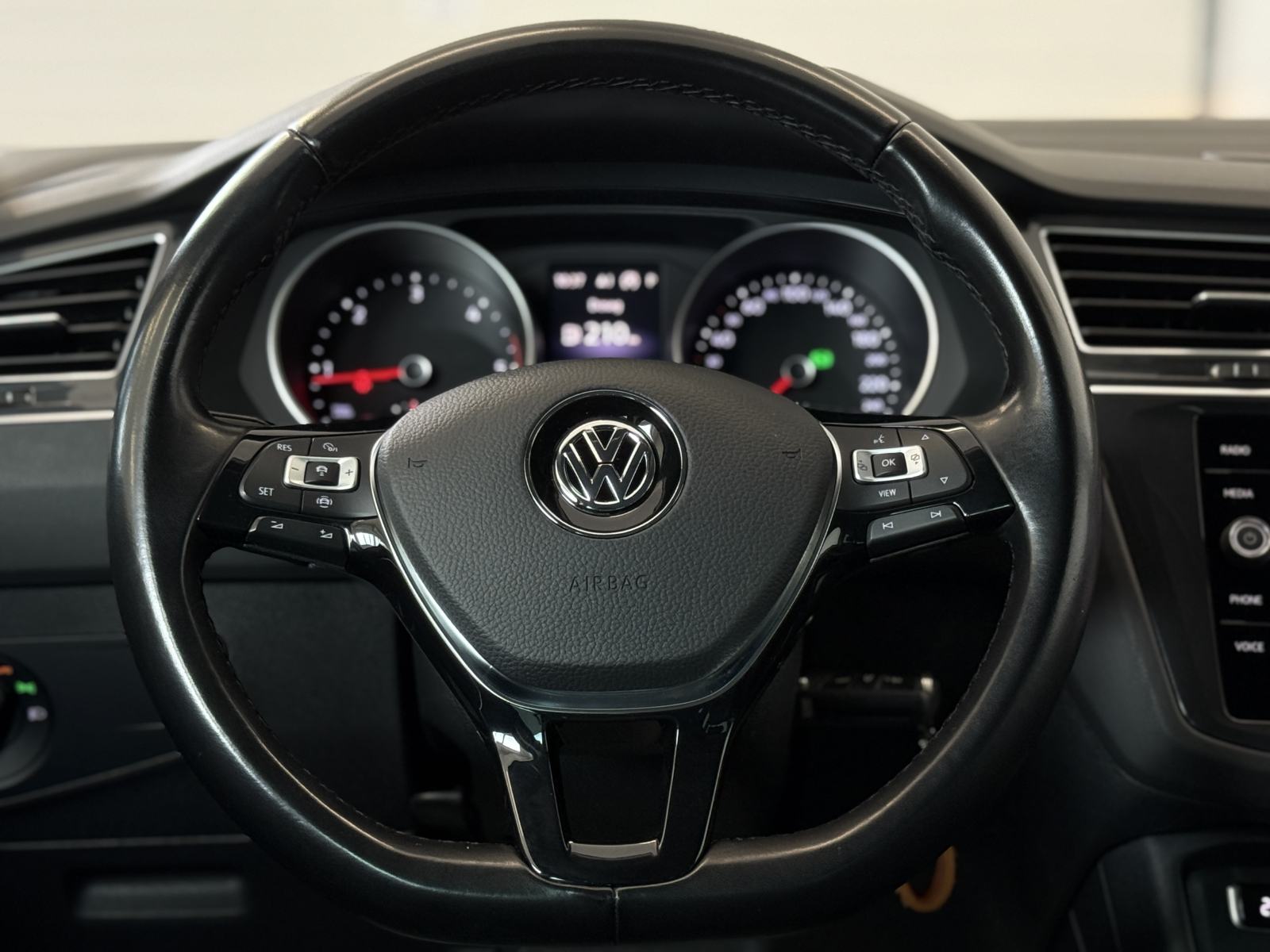 VW Tiguan 2,0 TDI DSG • 4X4 • ACC • JAMSTVO 24MJ • LEASING 0% UČEŠĆA, fotografija 10