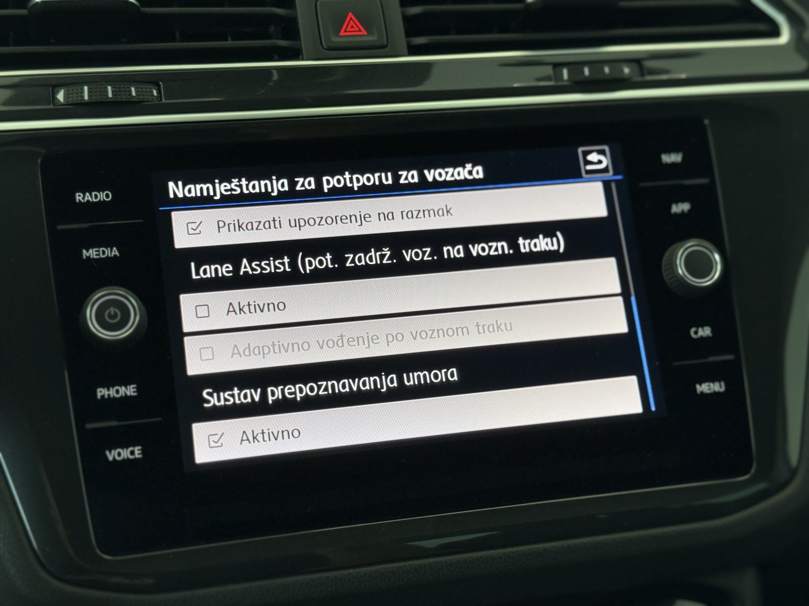 VW Tiguan 2,0 TDI DSG • 4X4 • ACC • JAMSTVO 24MJ • LEASING 0% UČEŠĆA, fotografija 19