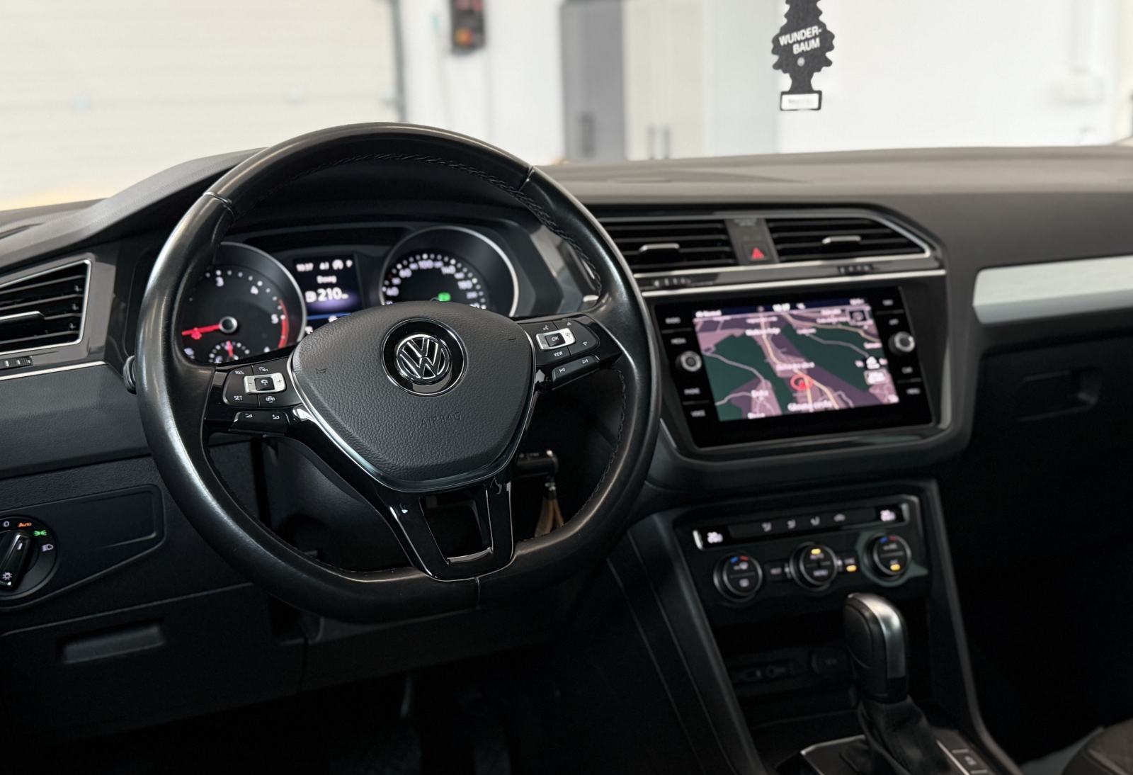 VW Tiguan 2,0 TDI DSG • 4X4 • ACC • JAMSTVO 24MJ • LEASING 0% UČEŠĆA, fotografija 9