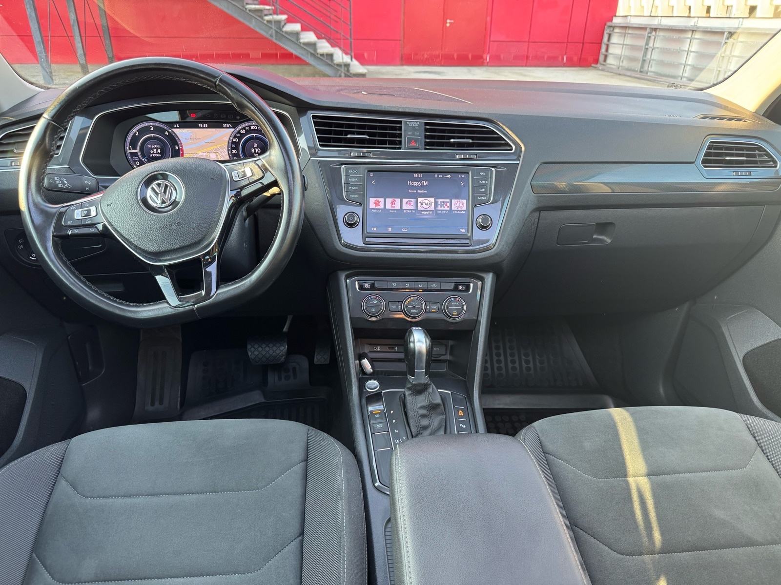 VW Tiguan 2,0 TDI DSG *HIGHLINE*PANO*, fotografija 5