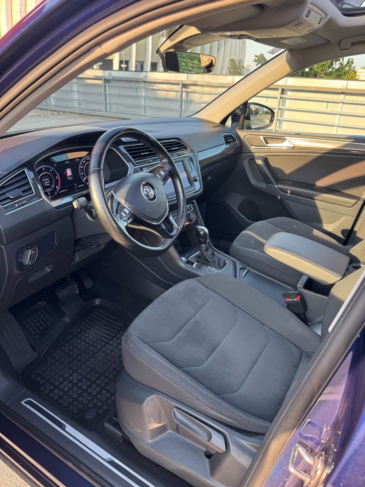 VW Tiguan 2,0 TDI DSG *HIGHLINE*PANO*, fotografija 6