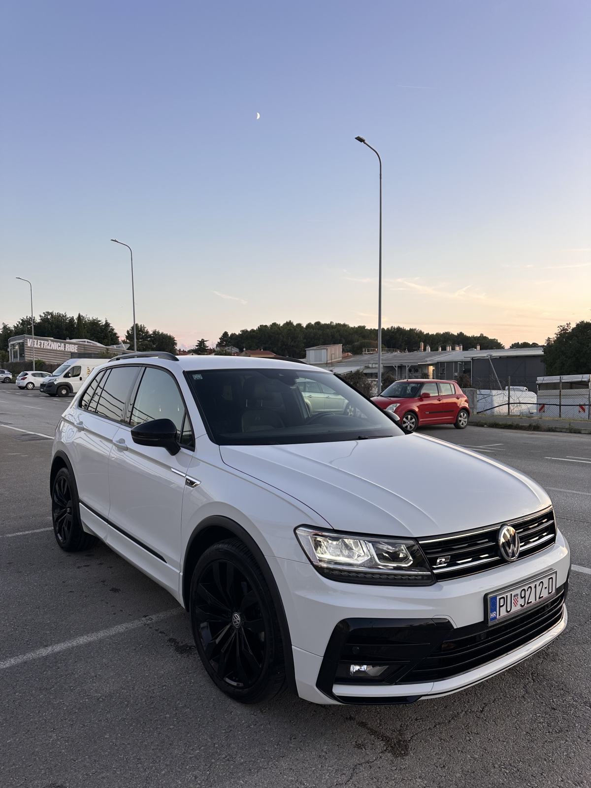 VW Tiguan 2,0 TDI R-line digital Cockpit, fotografija 2