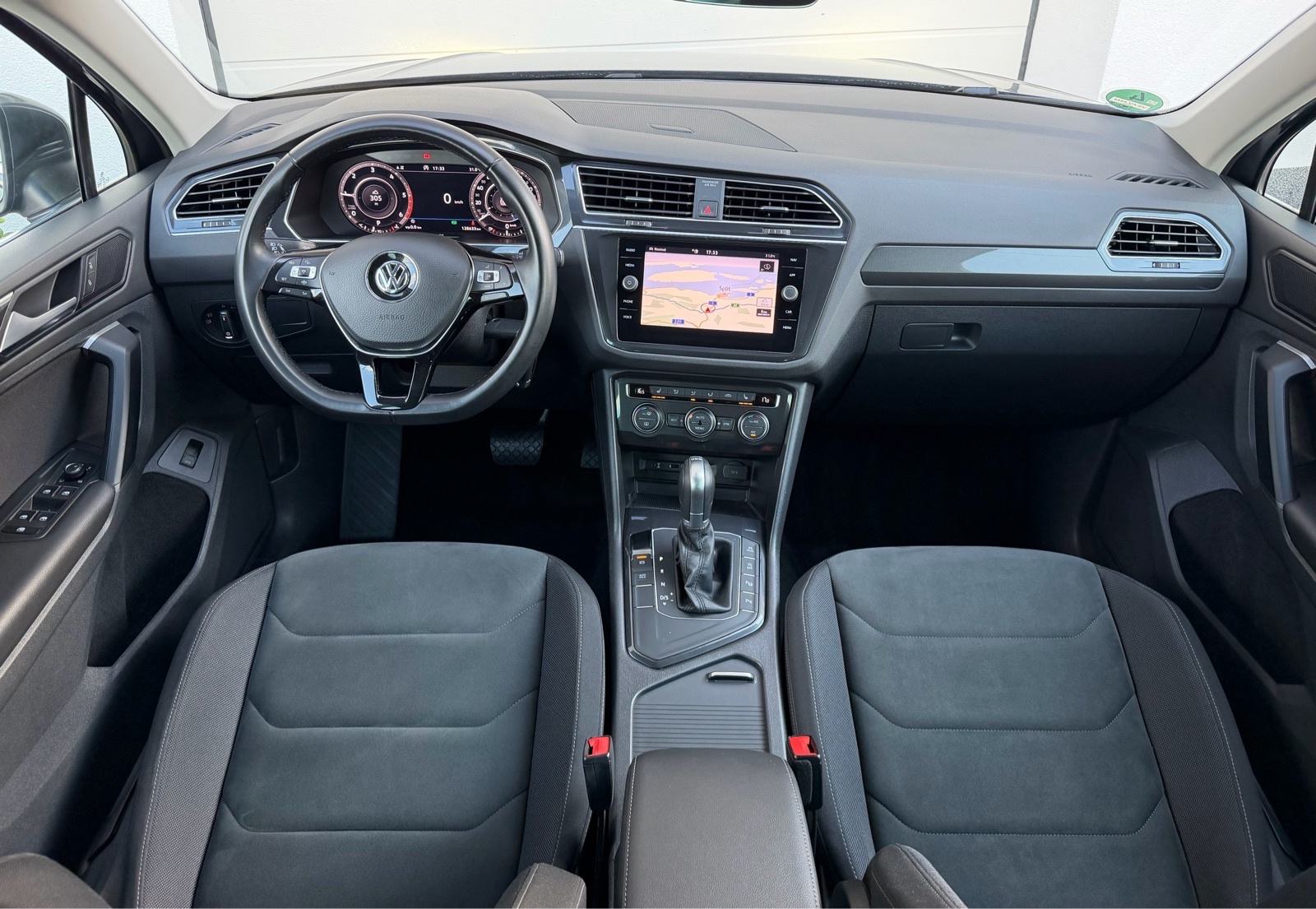 VW TIGUAN 2.0 TDI _ DSG ! ~ R LINE ~ MATRIX LED,VIRTUAL,KAMERA,ACC, fotografija 7