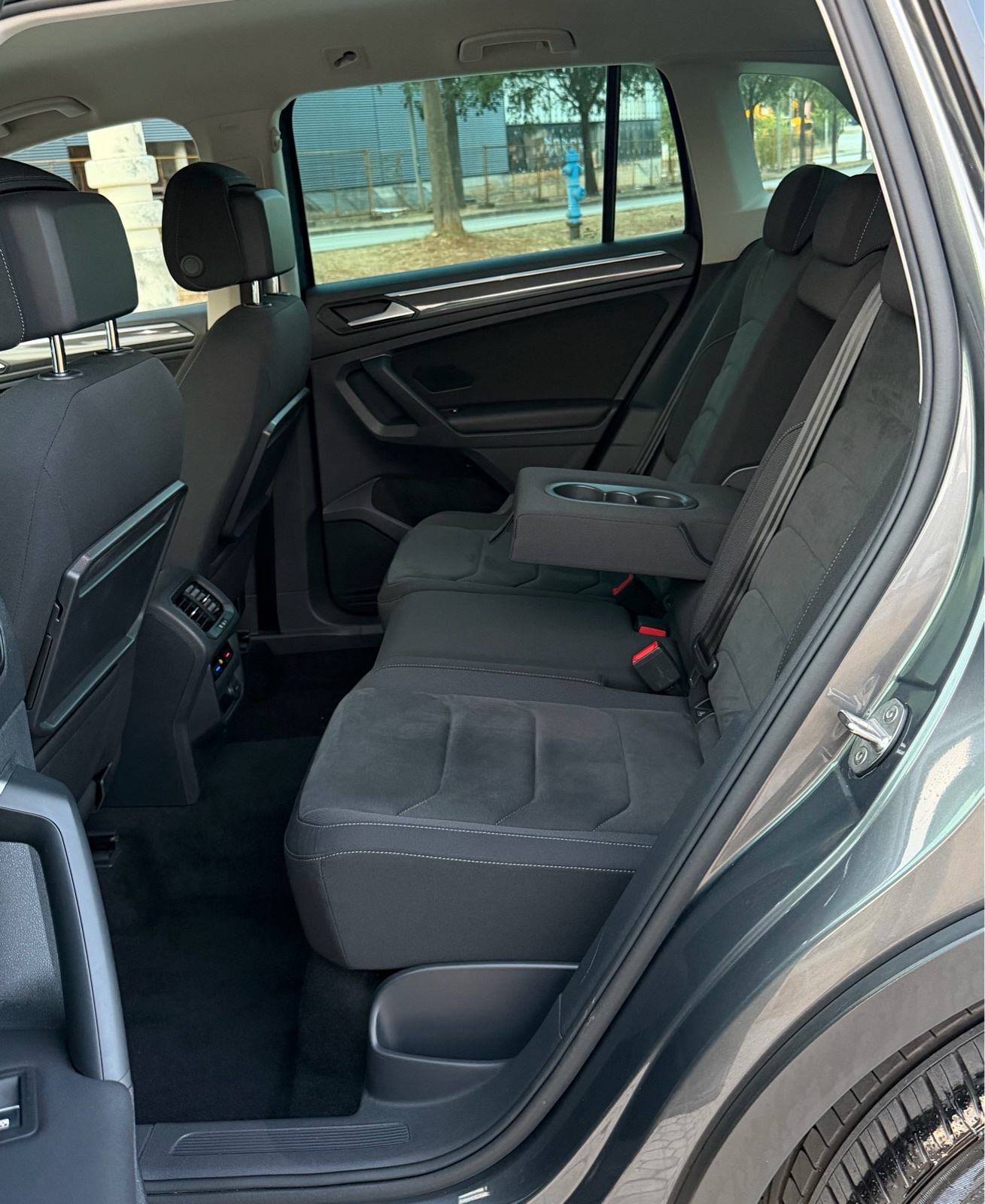 VW TIGUAN 2.0 TDI _ DSG ! ~ R LINE ~ MATRIX LED,VIRTUAL,KAMERA,ACC, fotografija 16