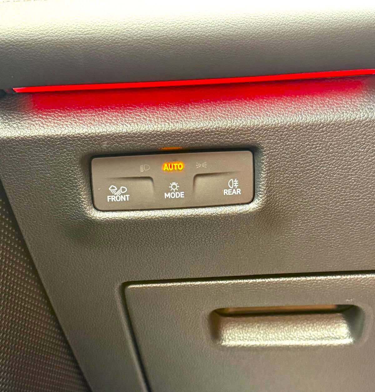 VW Tiguan 2,0 TDi AUTOMATIK ⭐️ TVORNIČKA GARANCIJA 5 GODINA ⭐️, fotografija 16