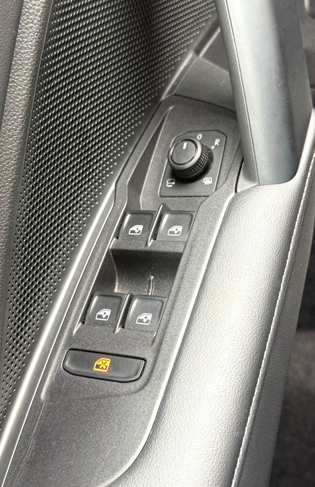 VW Tiguan 2,0 TDi AUTOMATIK ⭐️ TVORNIČKA GARANCIJA 5 GODINA ⭐️, fotografija 17