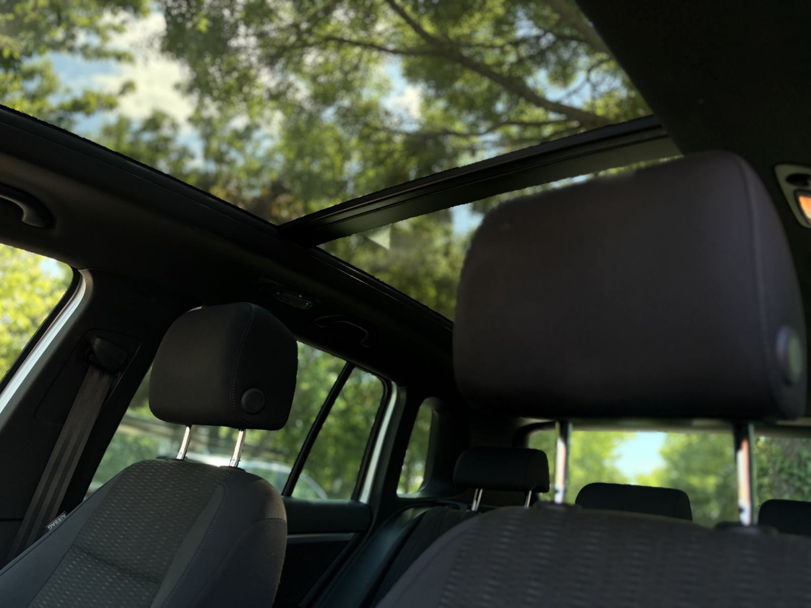 VW Tiguan 2,0 TDI *BiXenon* *Panorama* *Full oprema* *Servisna knjiga*, fotografija 20