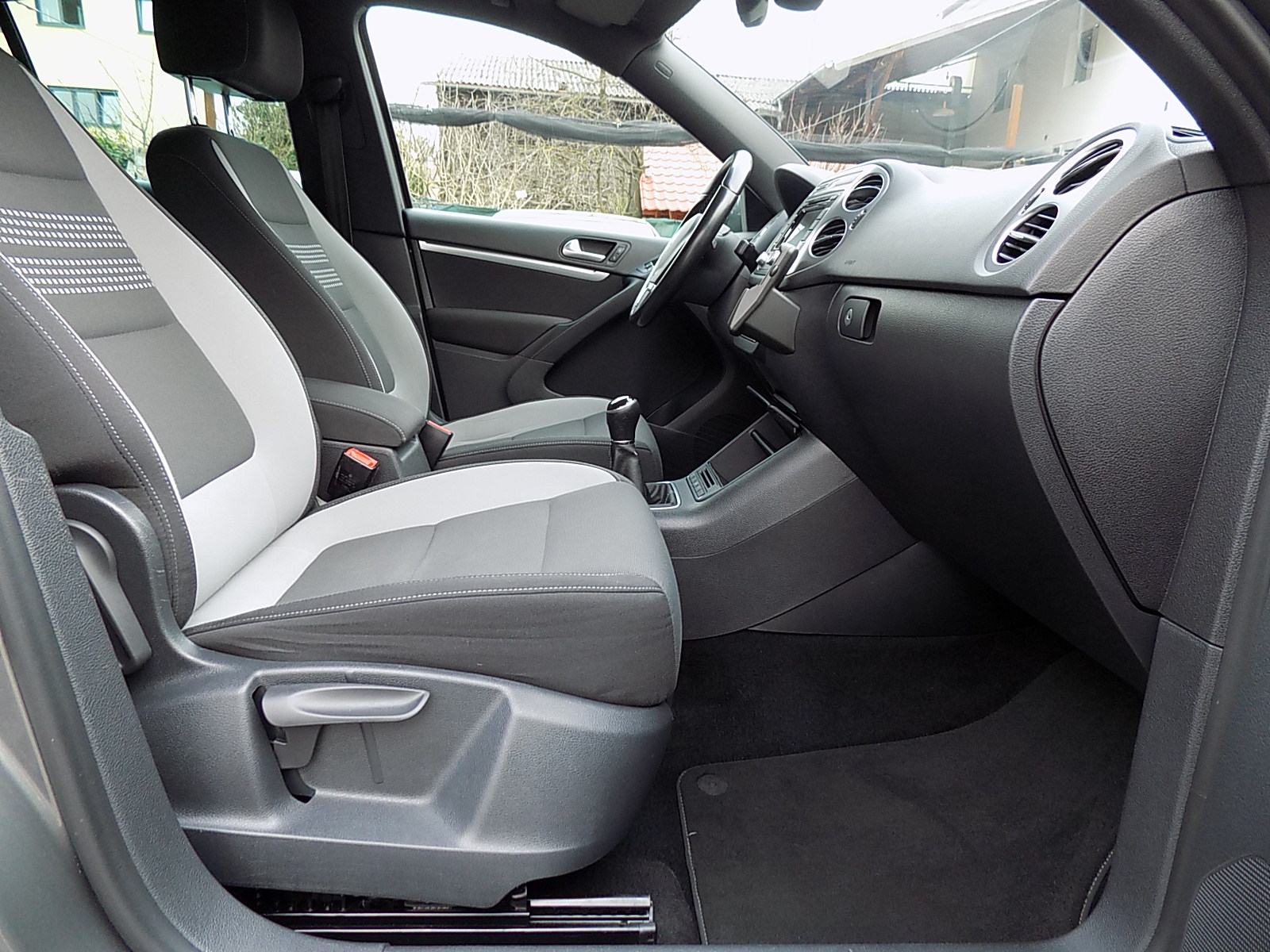 VW Tiguan 2,0 TDI BMT LIFE NAVIGACIJA, AUT. KLIMA, PARK PILOT, fotografija 12