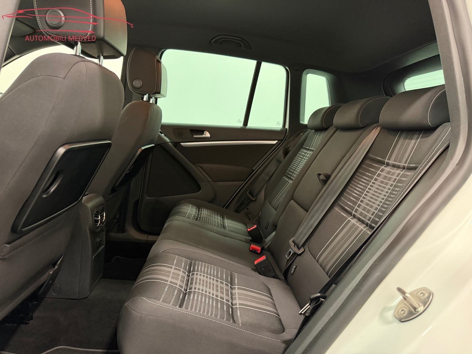 VW Tiguan 2,0 TDI BMT LOUNGE, NAVI, KAMERA, KUKA, JAMSTVO 12 mj!, fotografija 15