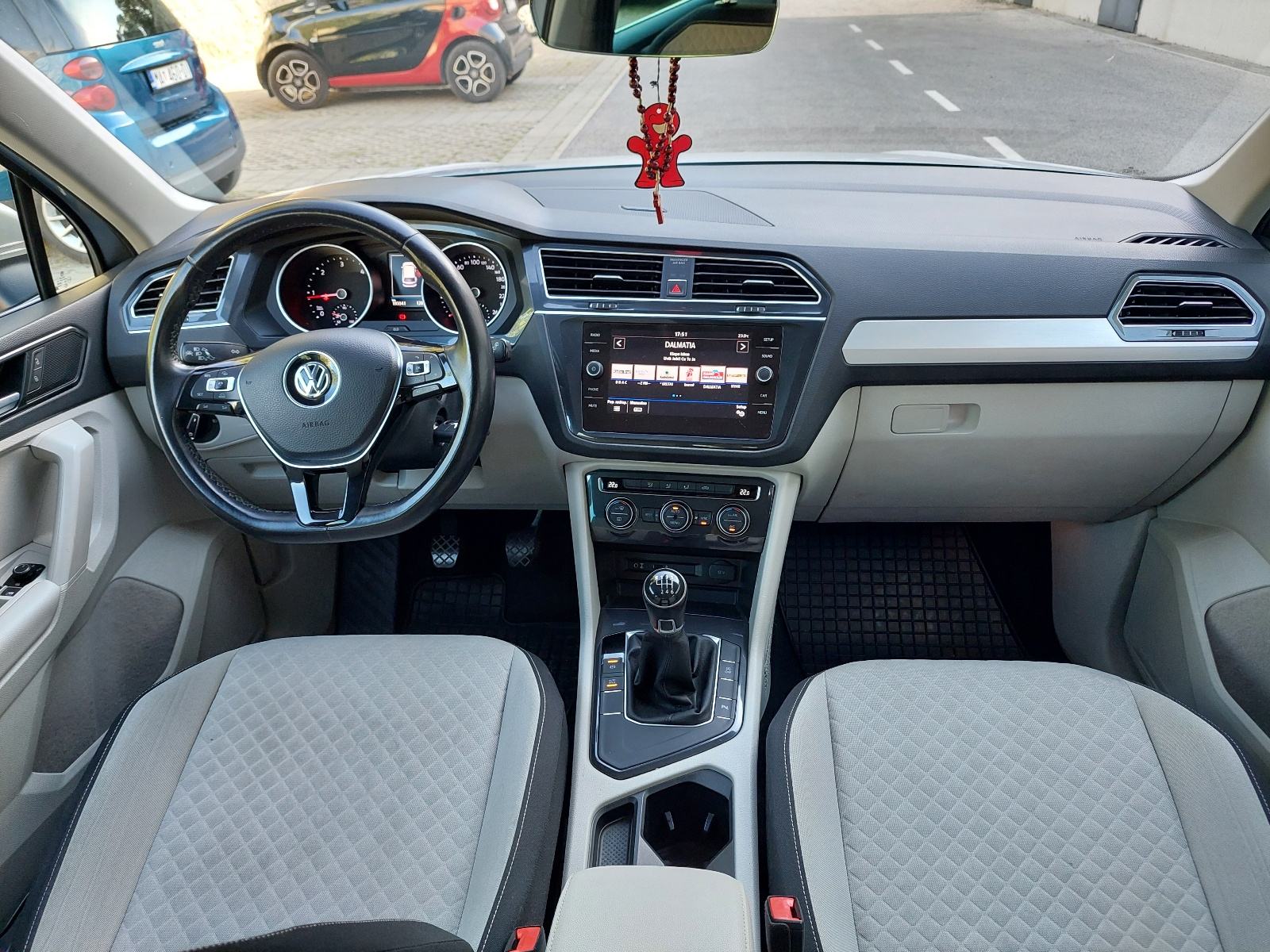 VW Tiguan 2,0 TDI BMT*PANORAMA*HR.AUTO*, fotografija 10