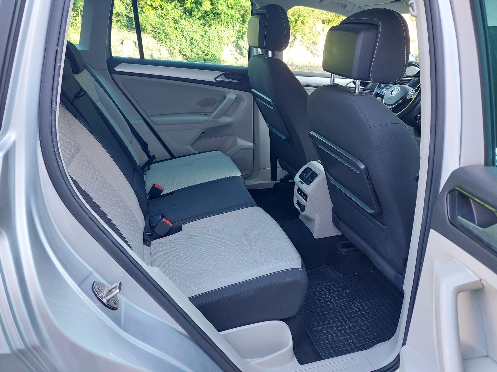 VW Tiguan 2,0 TDI BMT*PANORAMA*HR.AUTO*, fotografija 17