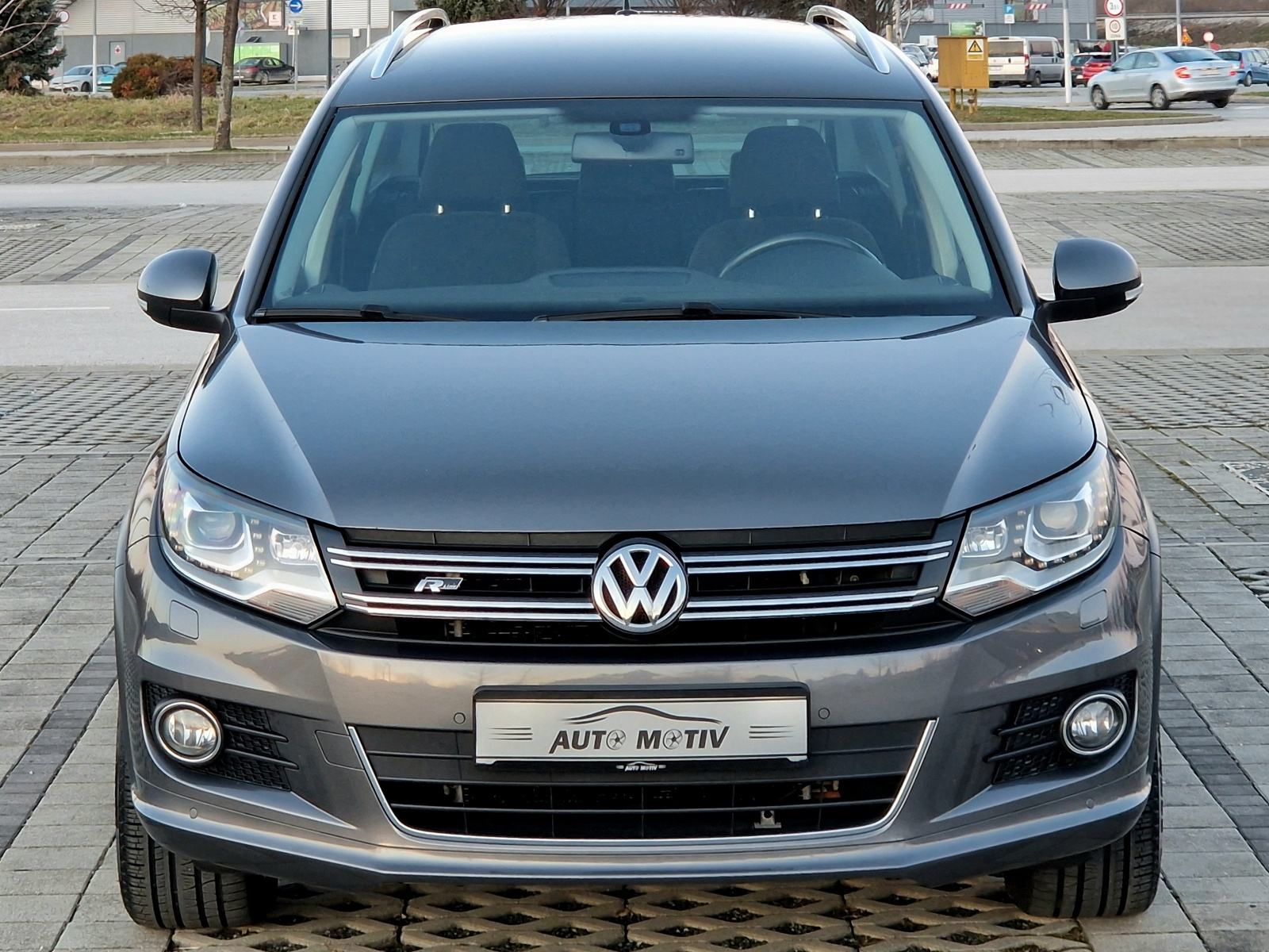 VW TIGUAN 2.0 TDI BMT R-LINE HIGHLINE - 1.VLASNIK-SERVISNA-ATRAKTIVAN, fotografija 3