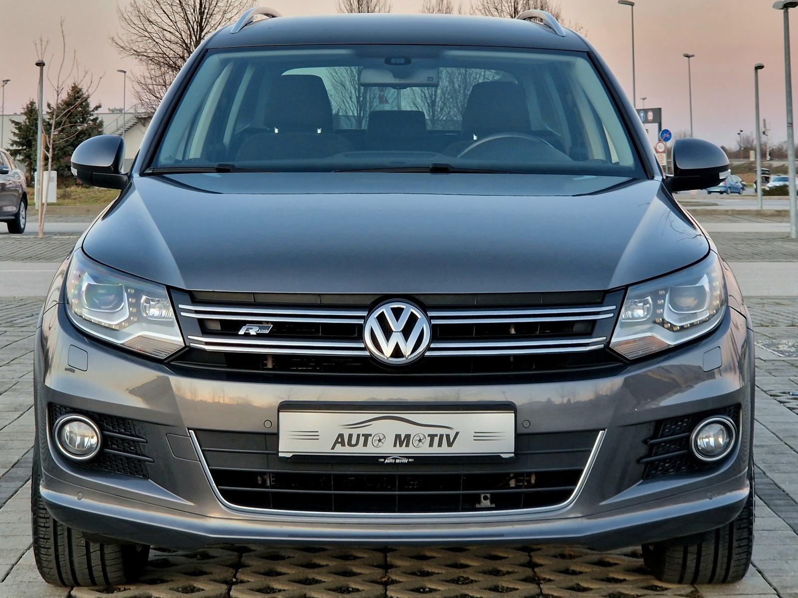 VW TIGUAN 2.0 TDI BMT R-LINE HIGHLINE - 1.VLASNIK-SERVISNA-ATRAKTIVAN, fotografija 4