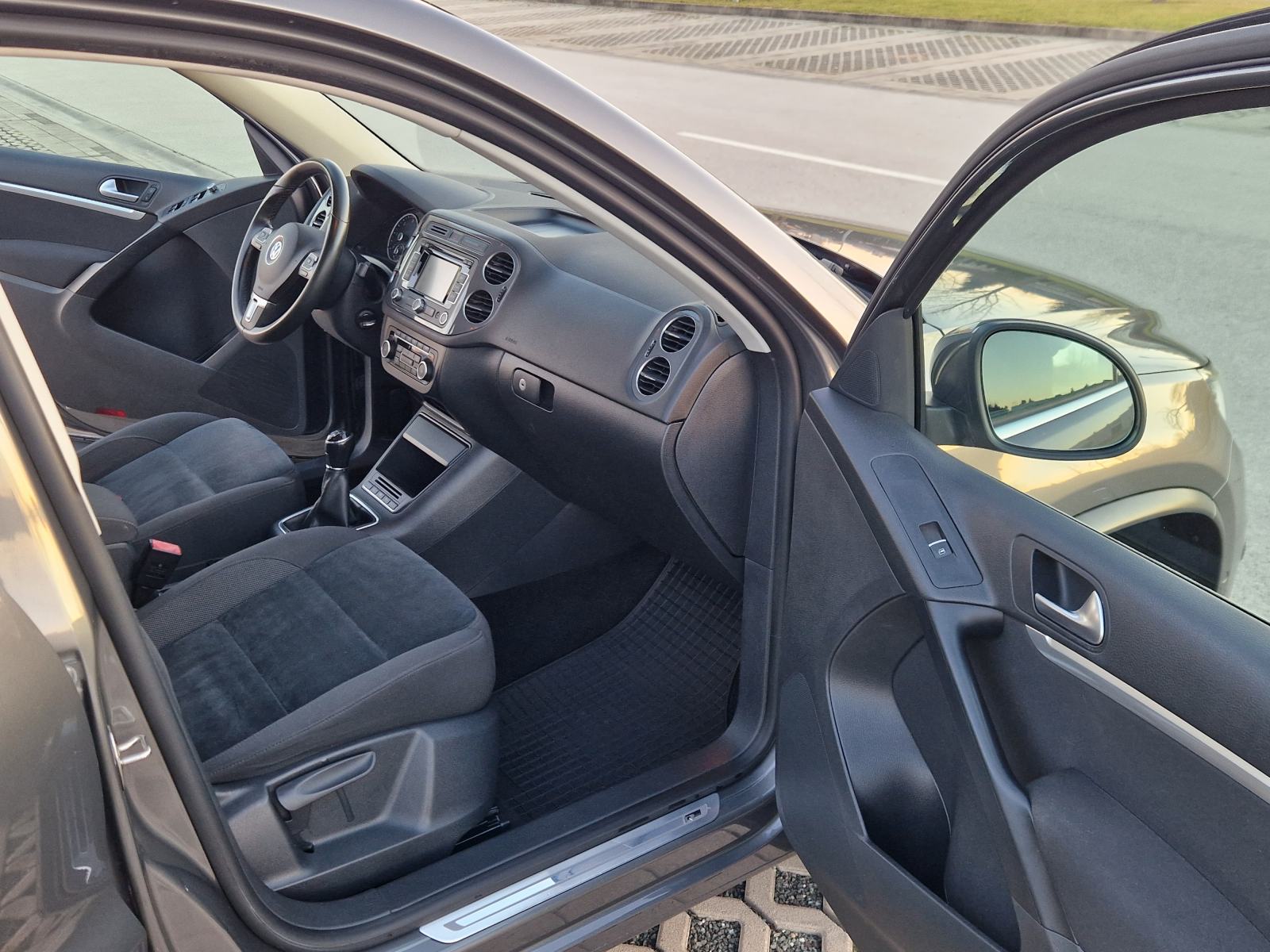 VW TIGUAN 2.0 TDI BMT R-LINE HIGHLINE - 1.VLASNIK-SERVISNA-ATRAKTIVAN, fotografija 16