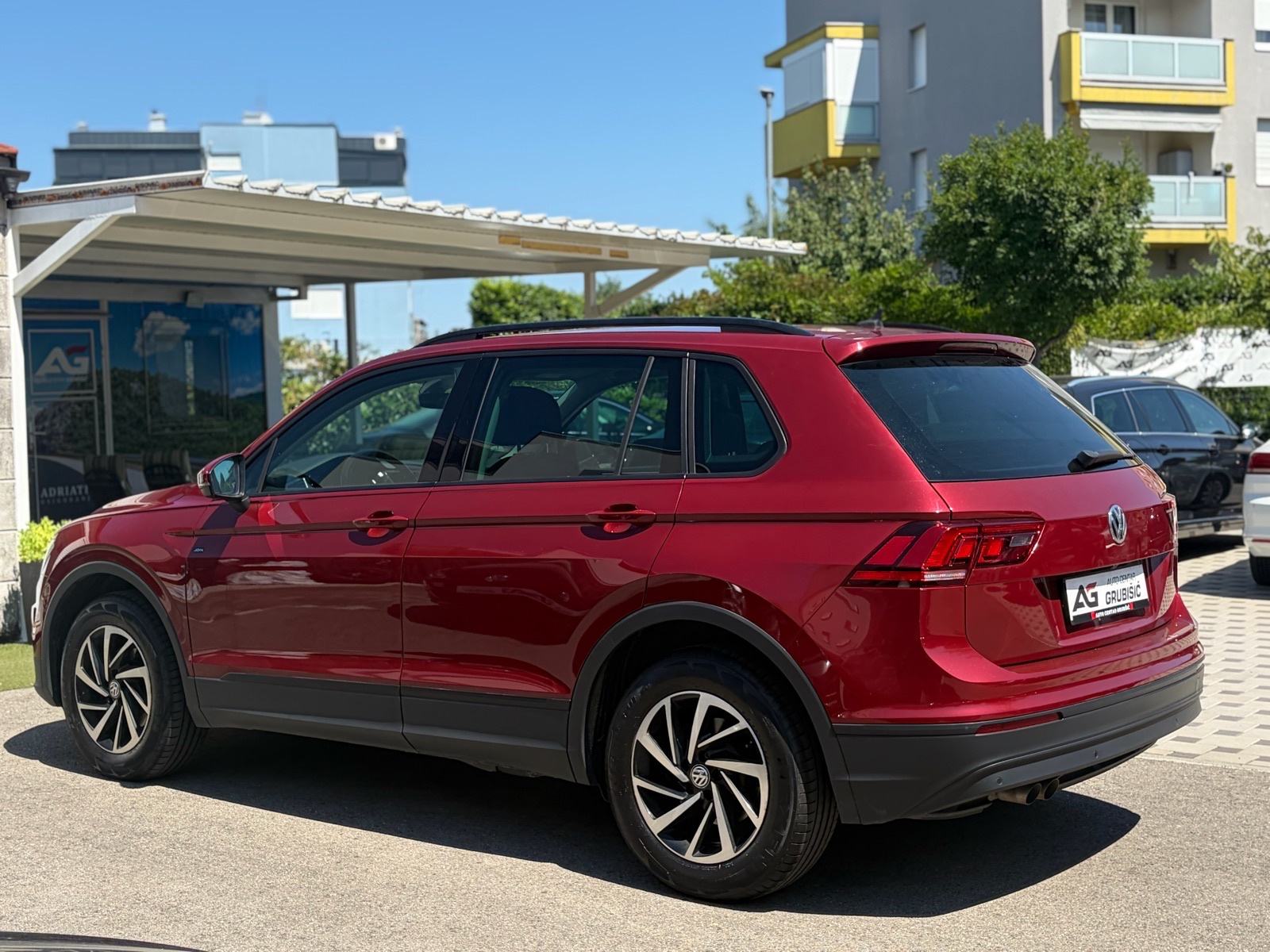 VW Tiguan 2,0 TDI 4MOTION *Servisna* *Top stanje!* *Jamstvo*, fotografija 9