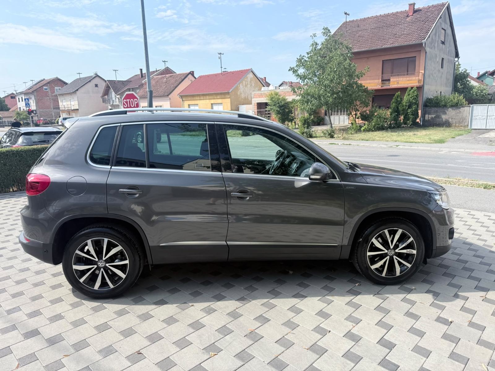 VW TIGUAN 2,0 TDI LOUNGE,XENON,LED,NAVI,VELIKI SERVIS, fotografija 9