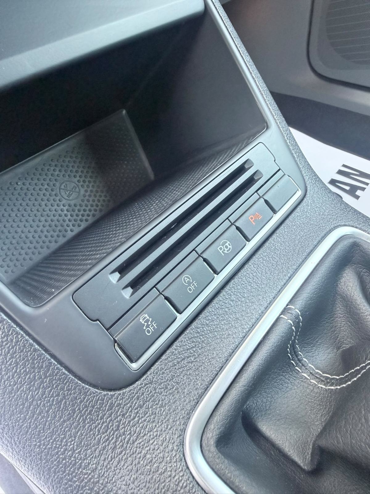 VW TIGUAN 2,0 TDI LOUNGE,XENON,LED,NAVI,VELIKI SERVIS, fotografija 20