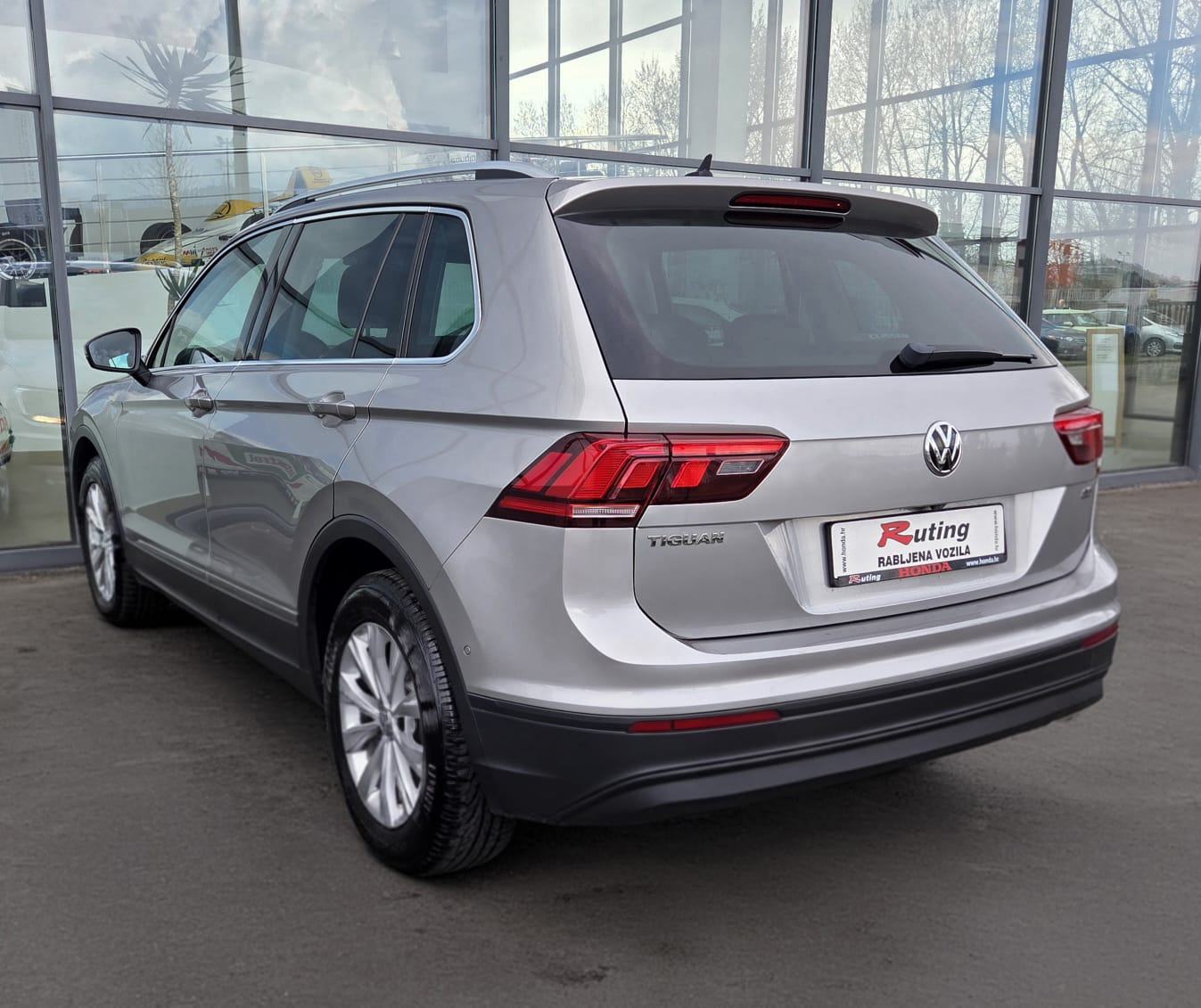 VW Tiguan 2,0 TDI COMFORTLINE*ALU NAVI KAMERA PARK PILOT*GARANCIJA*, fotografija 6